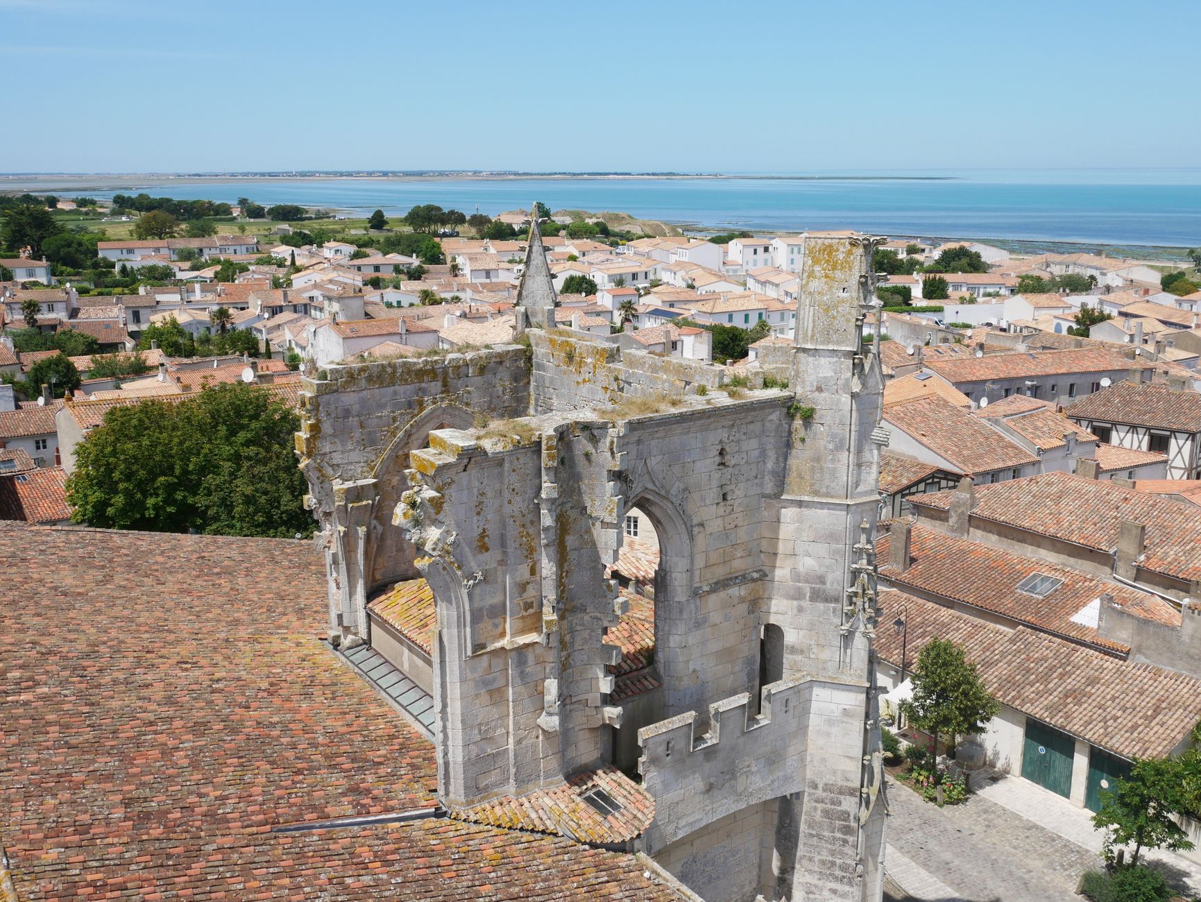 Bâchage de toiture équipe à Bourges